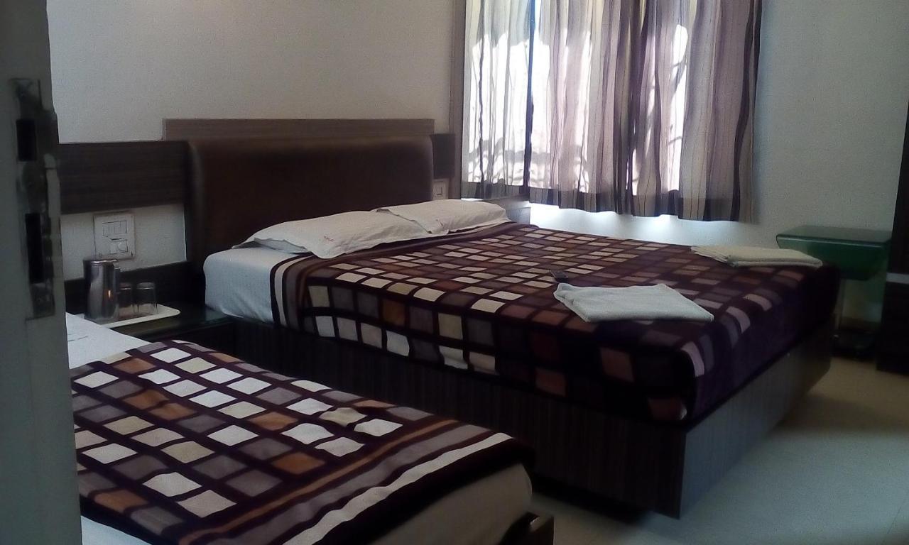 Hotel Rama Executive 马哈巴莱斯赫瓦尔 外观 照片