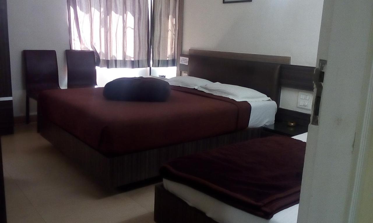 Hotel Rama Executive 马哈巴莱斯赫瓦尔 外观 照片