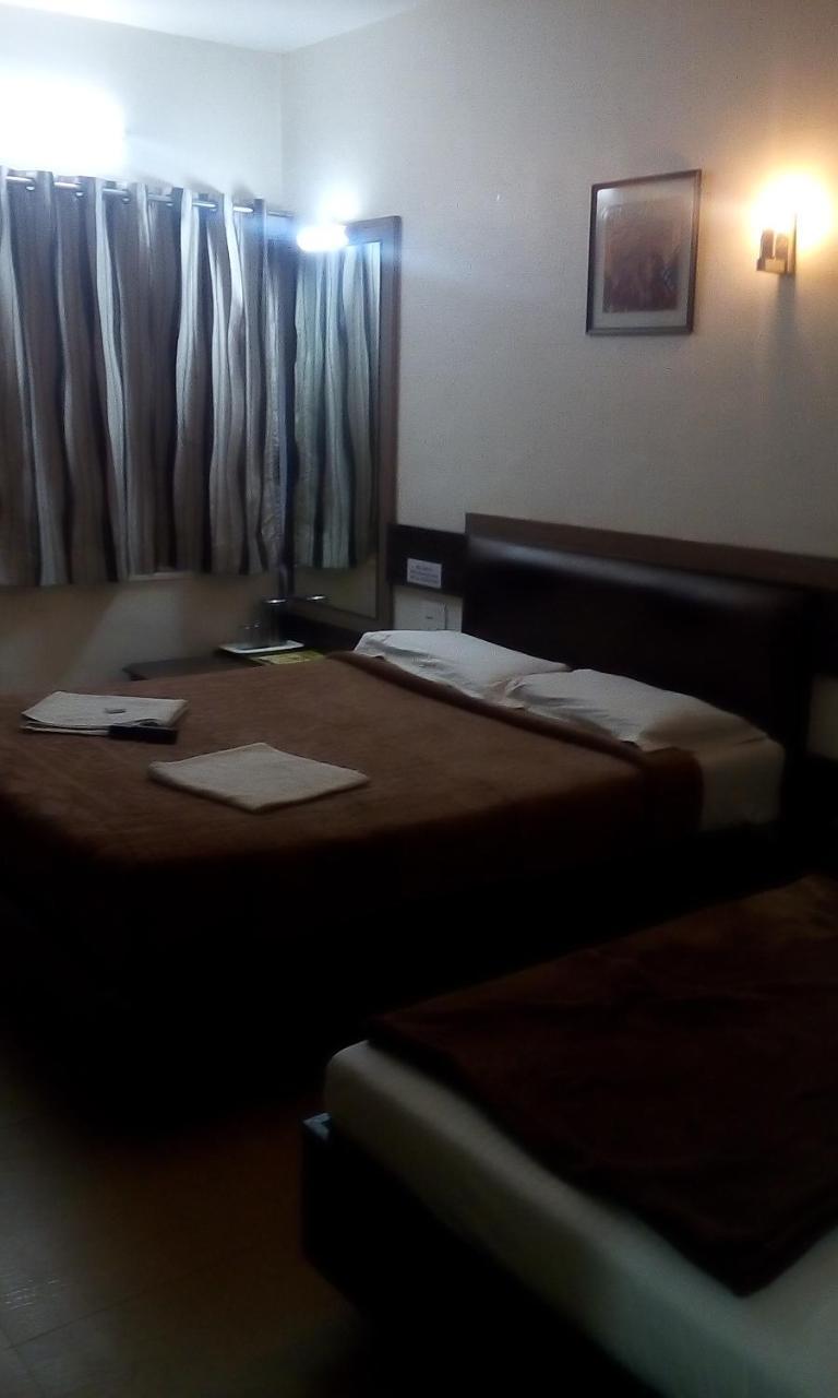 Hotel Rama Executive 马哈巴莱斯赫瓦尔 外观 照片