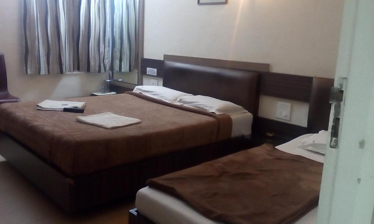 Hotel Rama Executive 马哈巴莱斯赫瓦尔 外观 照片